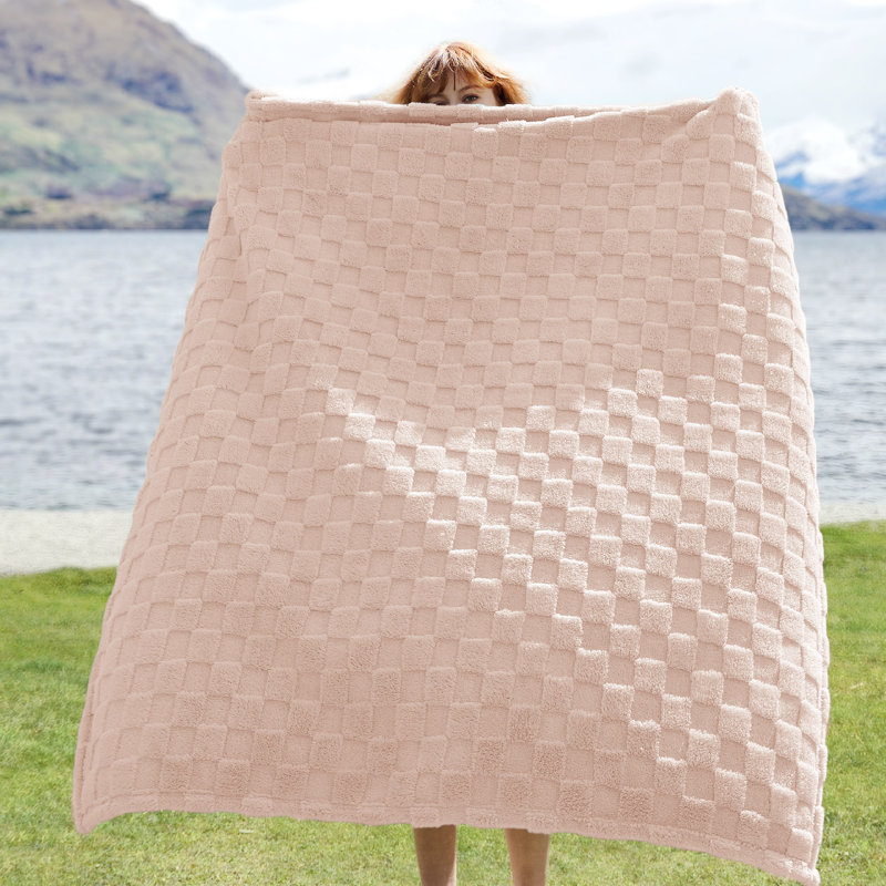 Couverture polaire à carreaux Bedsure, décoration mignonne pour la maison, 127 cm × 152 cm, Jeté, Rose clair