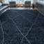 Tapis bleu / ivoire géométrique en laine noué à la main-66190755