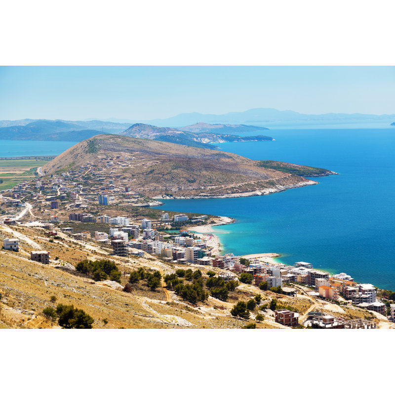 Côte en Albanie par Gosiek-B, H 20 po x l 30 po