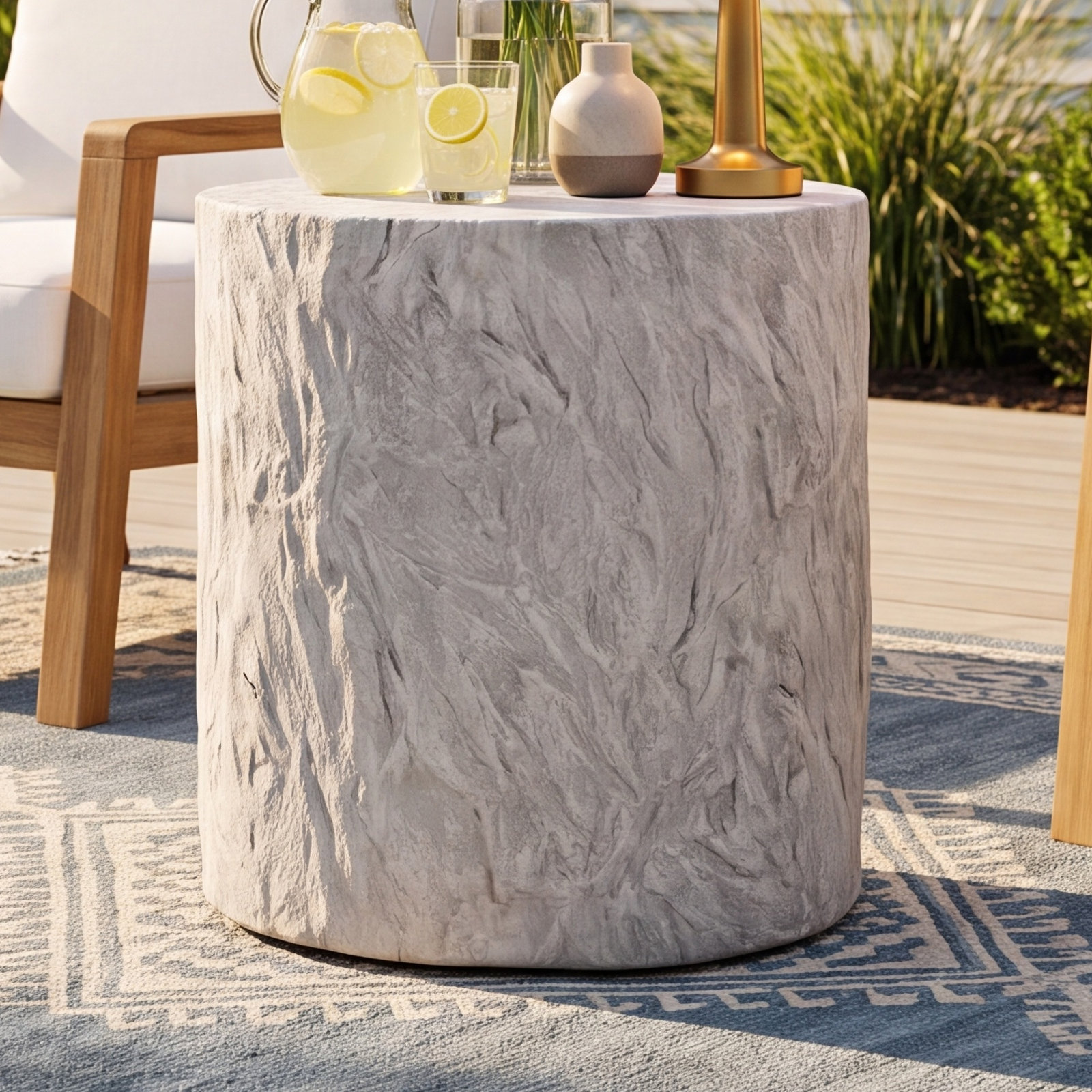 Bazaar 20" Patio Side Table