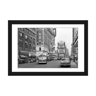 Reproduction de photo sur toile tendue, "années 1950 new york city times the square traffic broadway look north to duffy square of west 44th street new ny usa" », reproduction de photo sur toile tendue