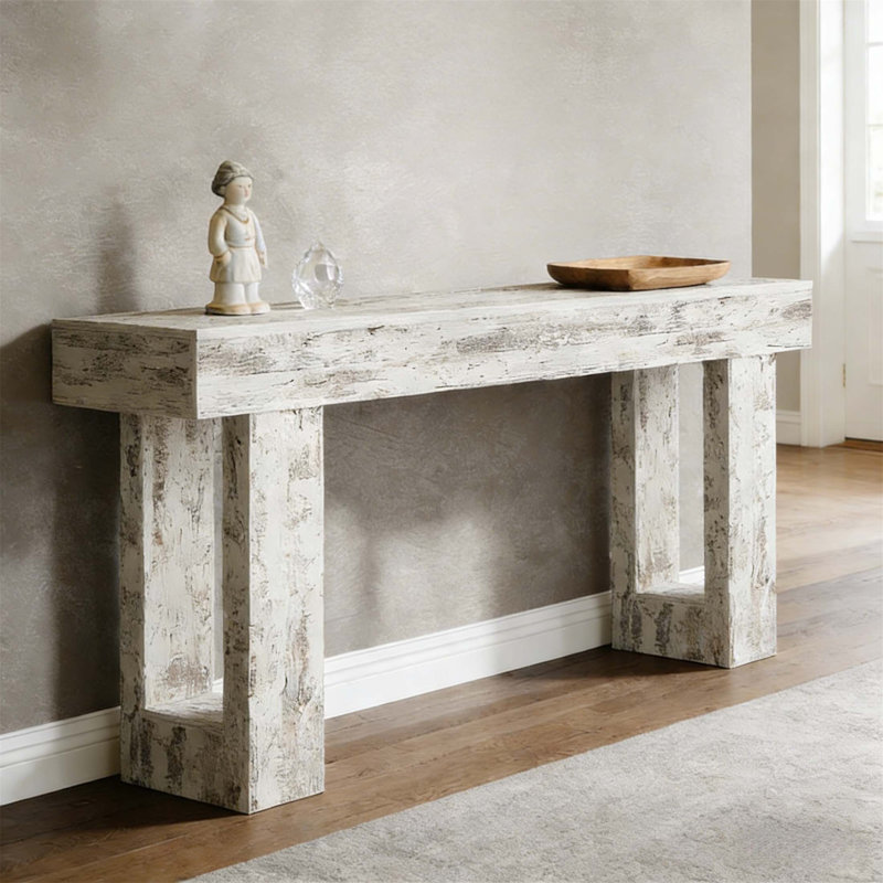 Table de canapé en bois de style champêtre avec charme rustique, bois d'ingénierie durable et utilisation polyvalente pour la décoration intérieure.
