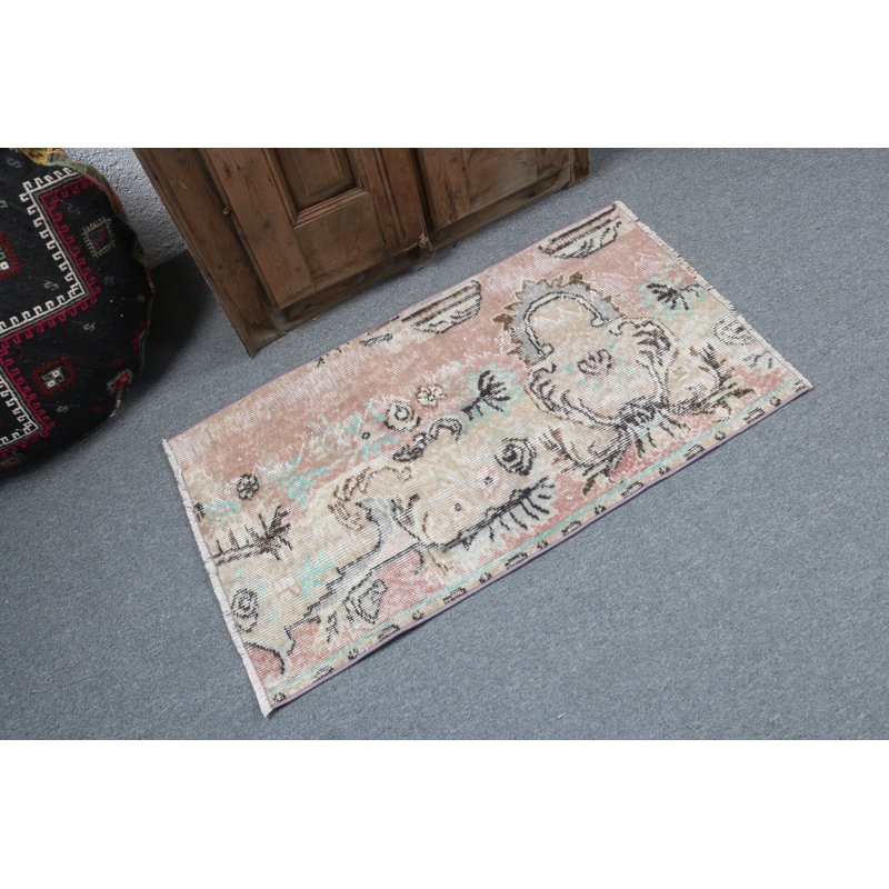 Tapis turc Oushak fabriqué à la main dans un rose subtil pour les entrées avec un design rétro anatolien