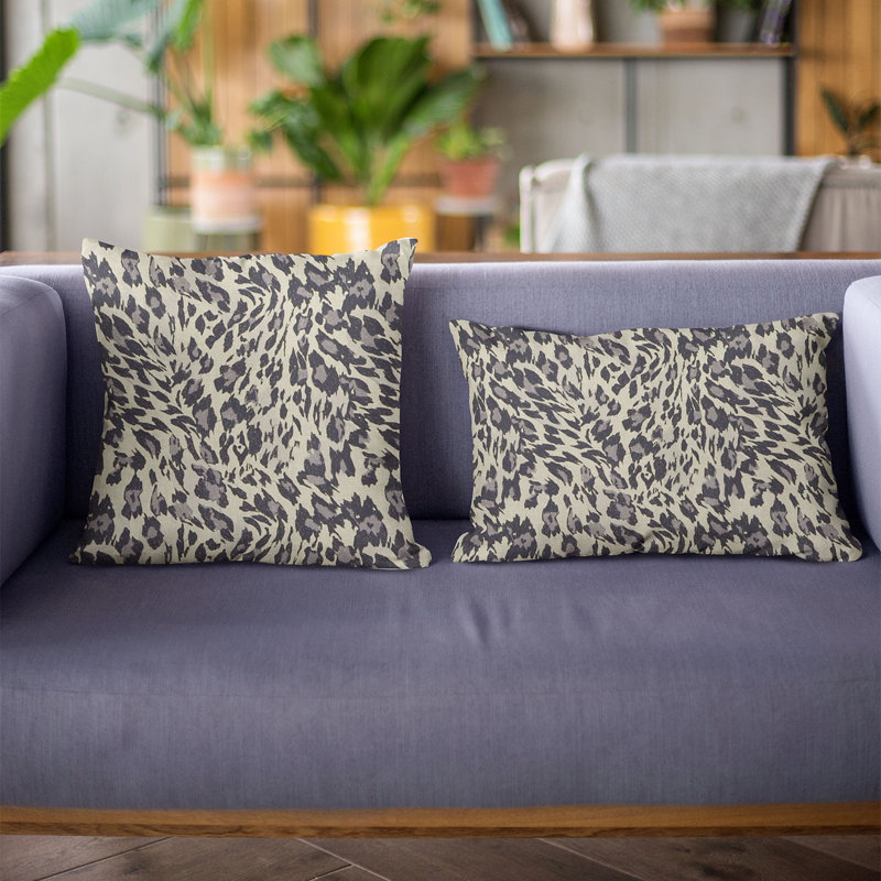 Coussin décoratif carré Plutus Cheetah Embroydery, Granit, 22 po x 22 po