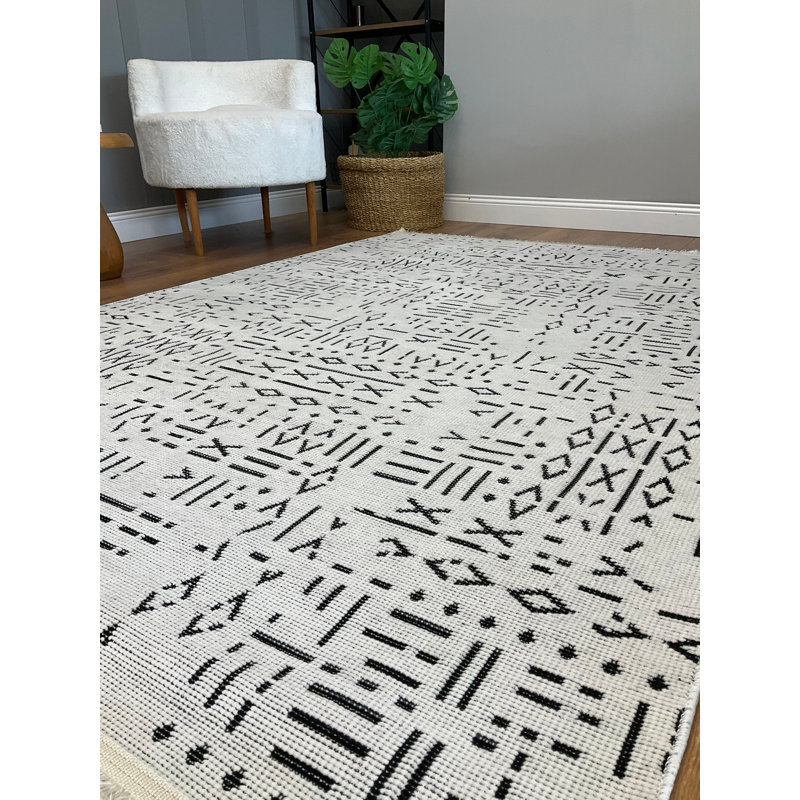 Aundrey Solid Colour Chenille Area Rug, Rectangle 8'4" x 6'8"