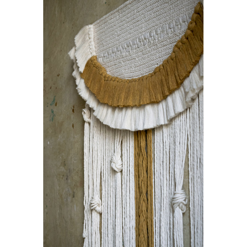Cercle sur métal minimaliste
