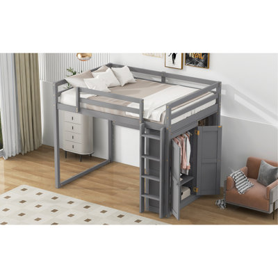 Lit mezzanine en bois avec garde-robe intégré et tablettes de rangement, lumière DEL