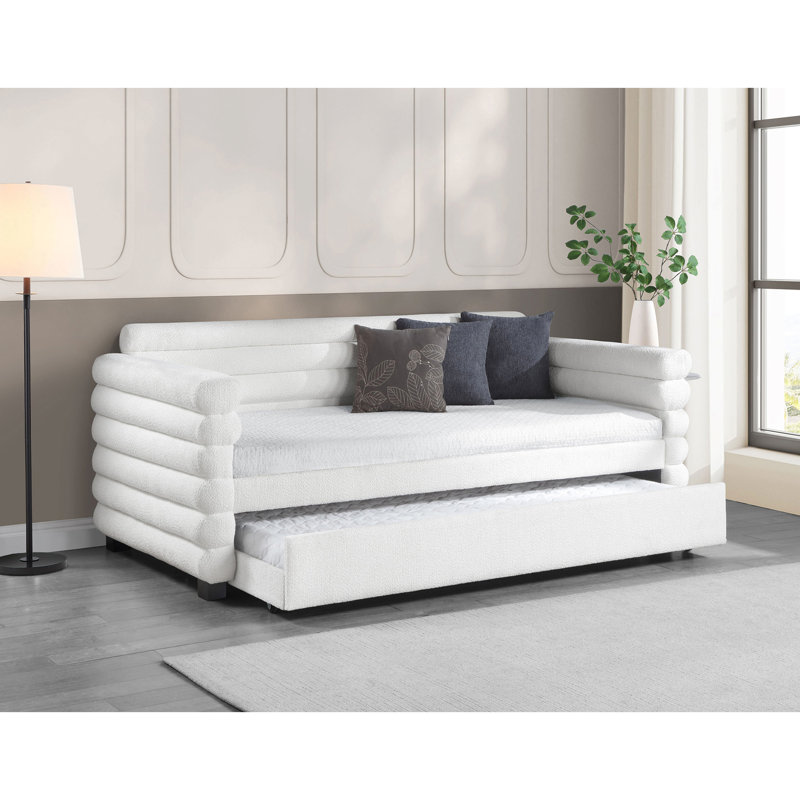Lit de jour simple avec lit gigogne - rembourré blanc, style moderne, tissu bouclé, idéal pour un séjour d'une nuit, rembourré, texturé, pouvant accueillir des invités supplémentaires