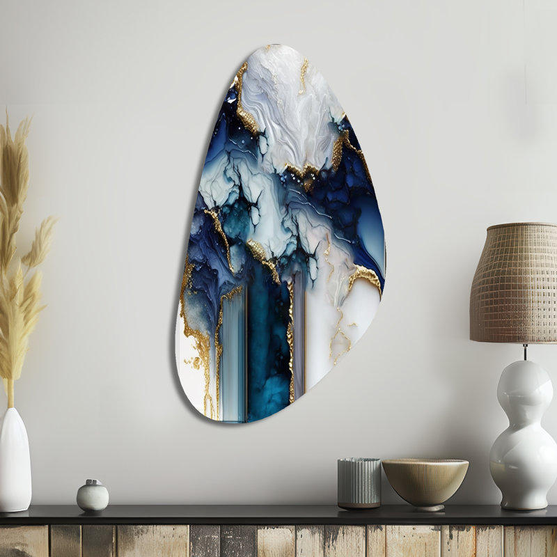 Géode abstraite, marbre blanc et bleu I - art abstrait asymétrique en forme de marbre en métal, H 39 po x l 21 po x P 1 po