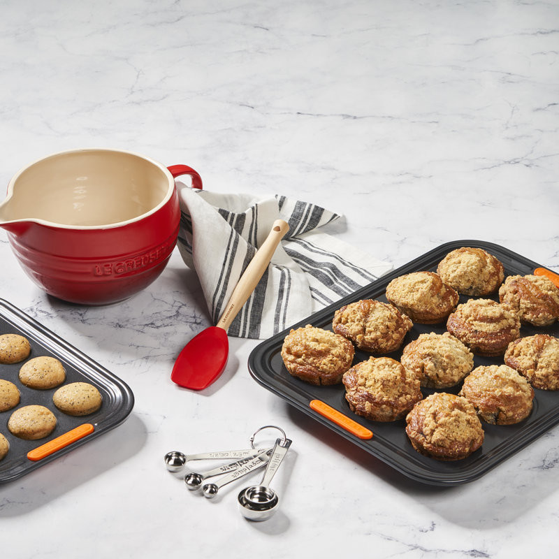 Le Creuset Bakeware 12 Cup Muffin Tray