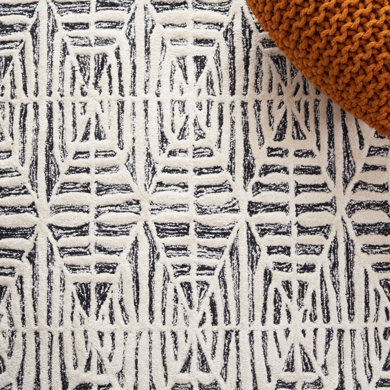 Tapis noir / ivoire en coton et viscose en laine et coton touffeté à la main Jimya, Rectangle de 5 pi x 8 pi