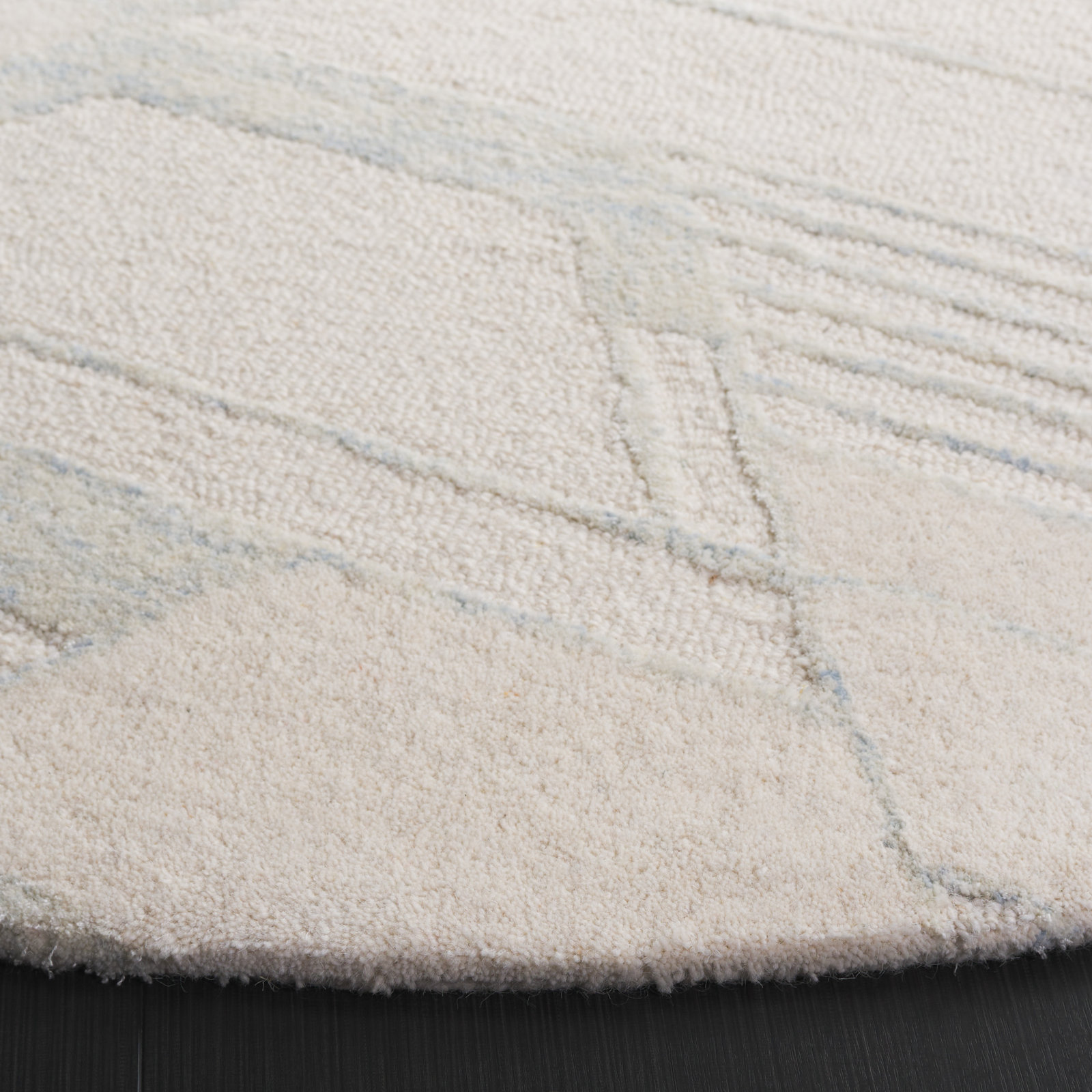 Kyrie Hand-Tufted Abstract Rug, Round 6'