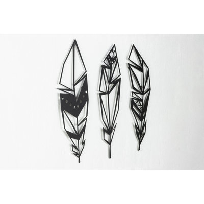 Wall sculpture as gentle as a feather