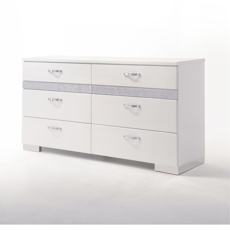 Commode avec rangement spacieux et design moderne, parfaite pour l'organisation de la chambre à coucher et la décoration.