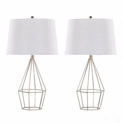 Lampe de table contemporaine en métal 29 "en nickel poli avec abat-jour en satin noir de Grandview Gallery par Lumisource - ensemble de 2