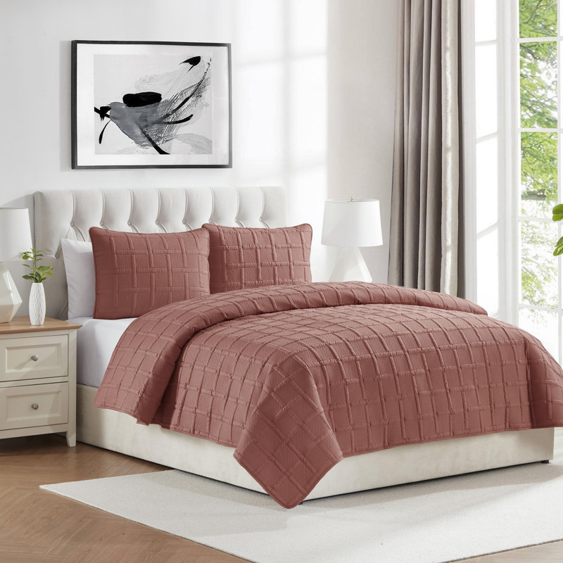 Square 3-Piece Solid Pinsonic Textured Quilt Set, Full / Queen Quilt + 2 Standard Shams, Rose Geometric