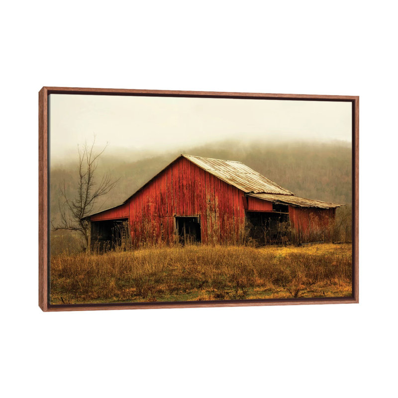 Skylight Barn in the Fog par Andy Amos - reproduction de photo, H 18 po x l 26 po x P 1,5 po
