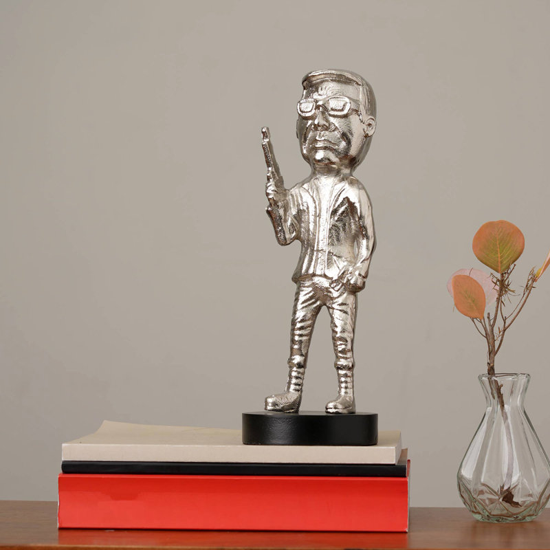 Sculpture décorative en aluminium sur base - 5 x 5 x 13 po