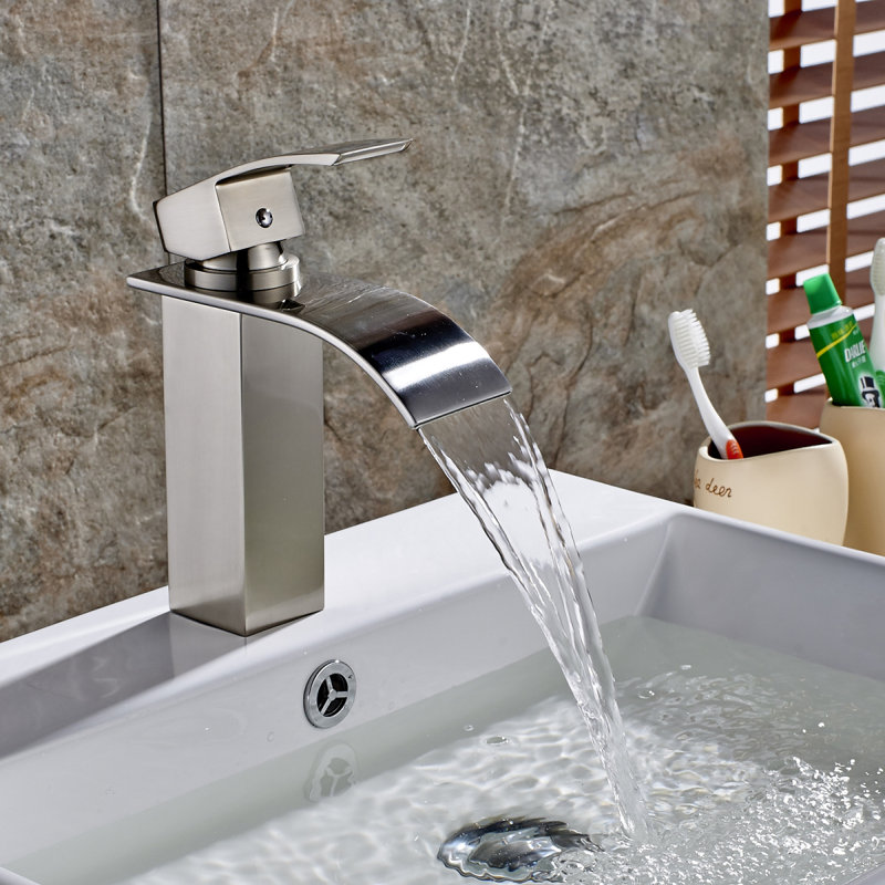 Robinet de salle de bain en nickel brossé pour lavabo de salle de bain à un trou