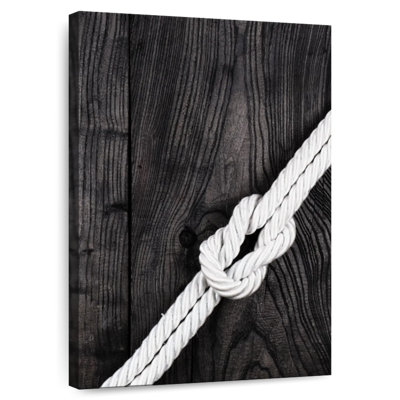 Monochrome Square Knot
