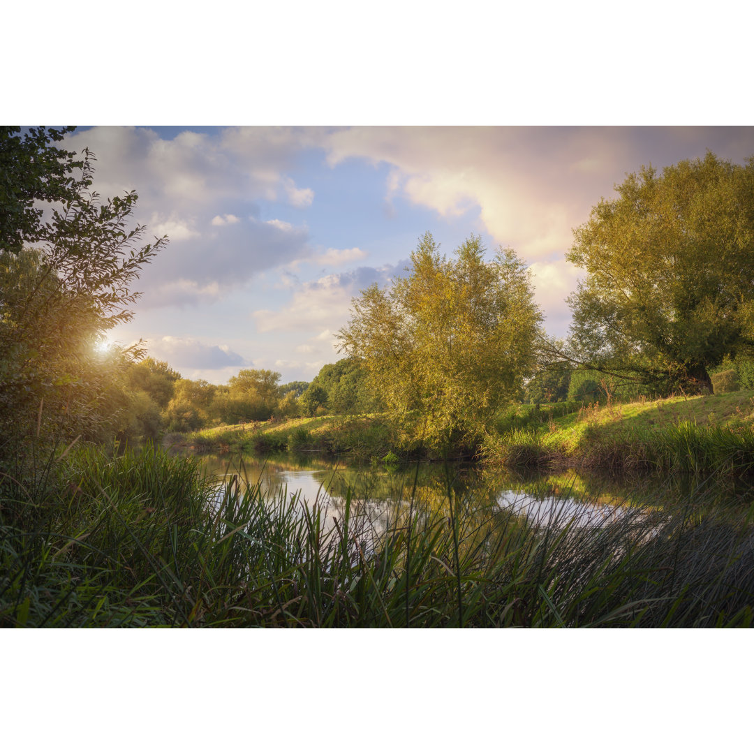 Fluss Avon in der Abenddämmerung von AndyRoland - Leinwand Kunstdrucke