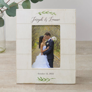 Laurels Of Love Wood Matte Picture Frame