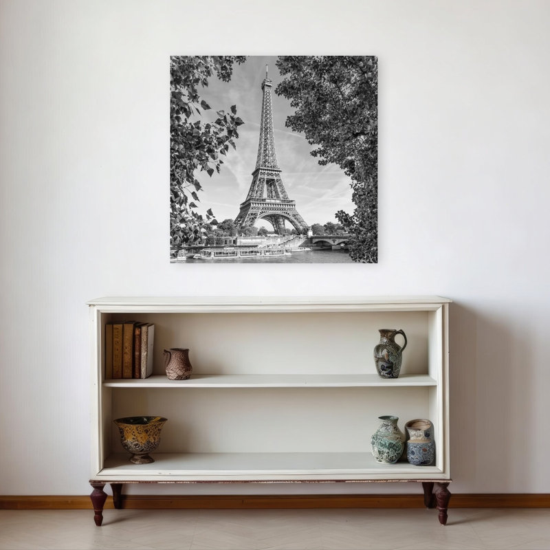 «Classic Eiffel Tower View», architecture contemporaine contemporaine, art mural, 32" H x 32" W