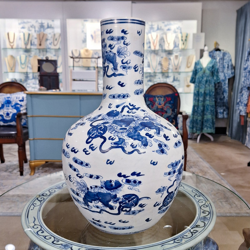 Foos Handmade Porcelain Table Vase
