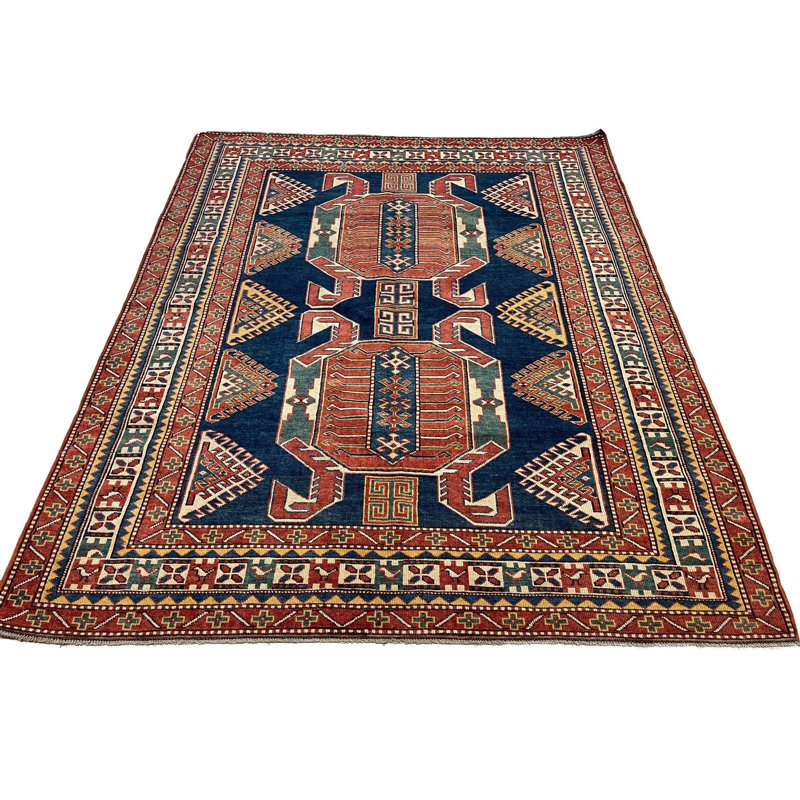 Tapis rétro délavé 5 x 6 bleu marine et ivoire à motif tribal de style Anatolien