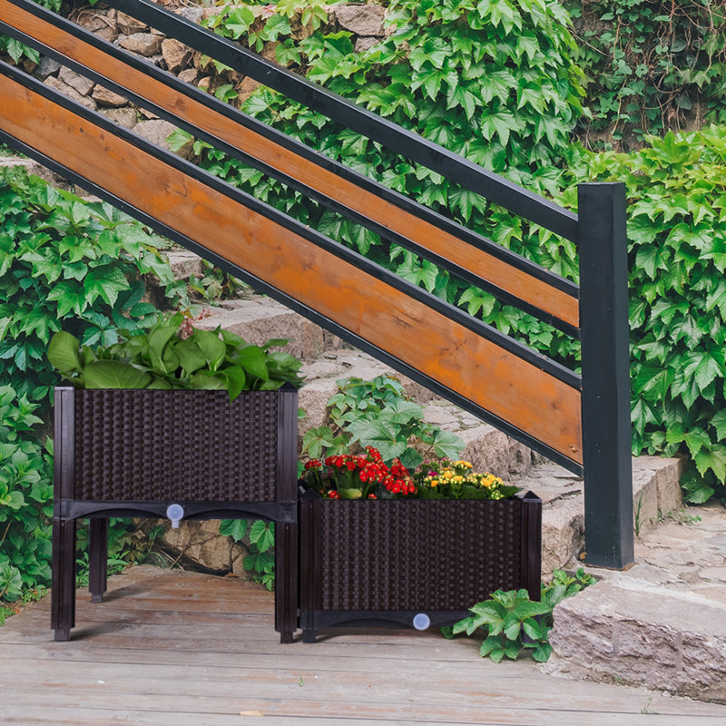 Aeliana Elevated Planter, Brown, 4