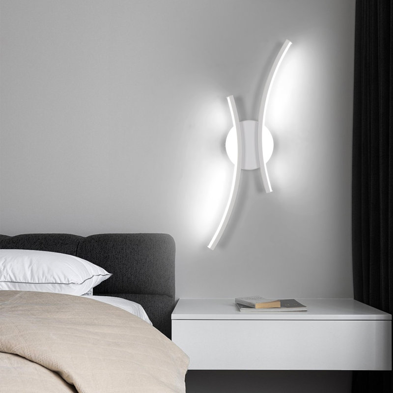 Elegant 44.5cm White LED Wall Sconce, 6500K