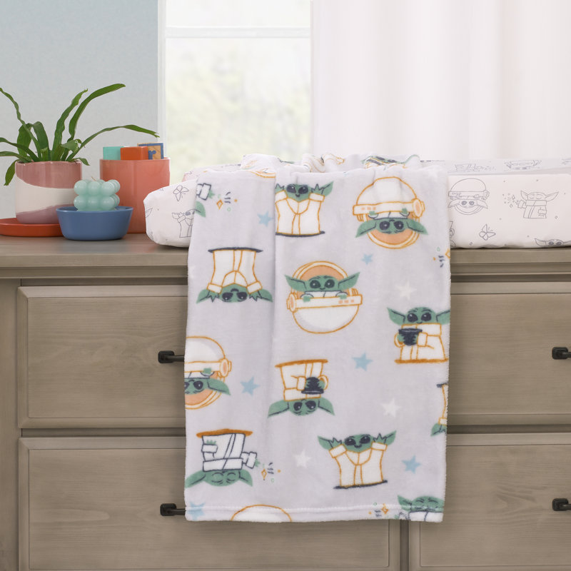 Star Wars Grogu Baby Blanket in Cream and Green, 30" x 40"