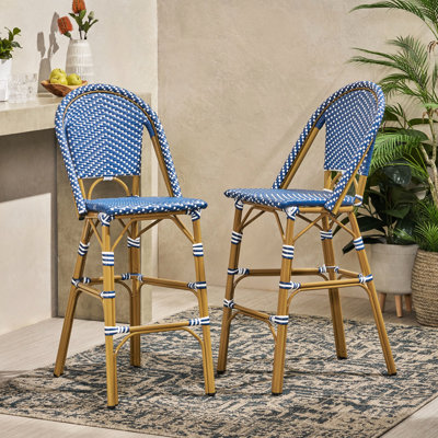 Ensemble de 2 parasols d'extérieur français de 75 cm (29,5 po), bleu sarcelle foncé et blanc. Cadre en aluminium au fini rouille. Parfait pour agrémenter votre espace de détente.