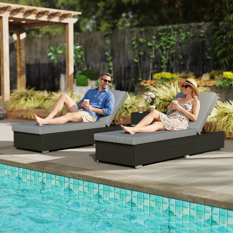 Outdoor Lounge Chair