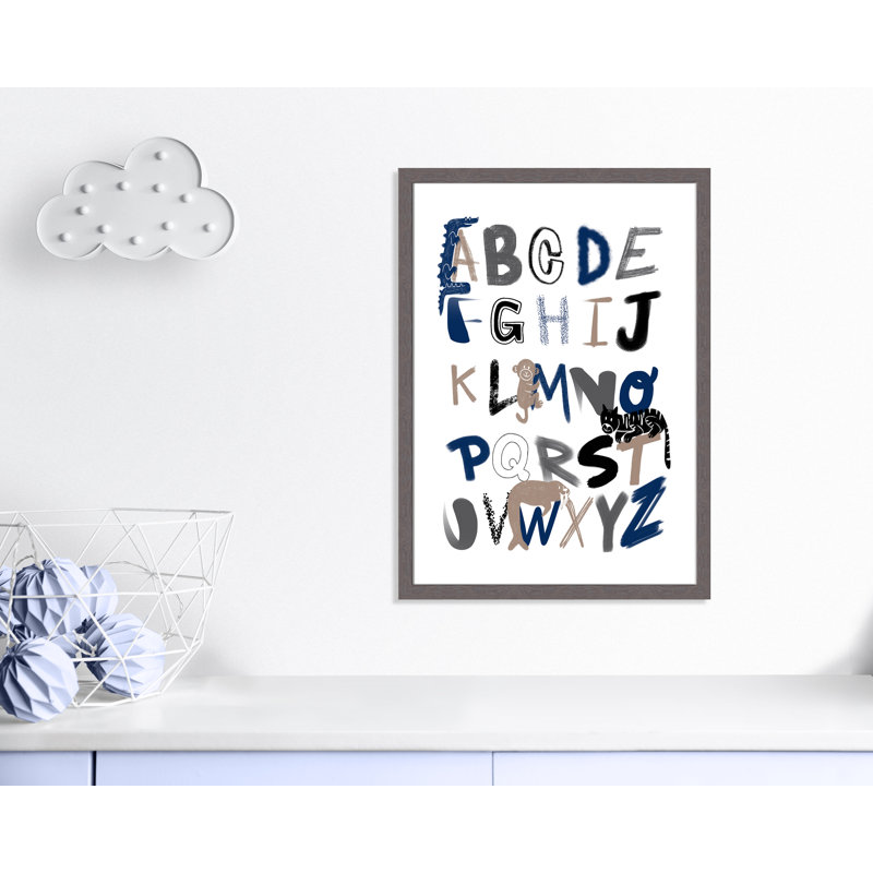 Critter Alphabet 1, impression sur papier, H 34,5 po x l 24,5 po x P 0,6 po, Encadré plat à grain de bois gris