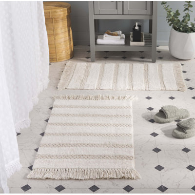 Finn Fringe Hand Woven Cotton Machine Washable Solid Color Bathmat