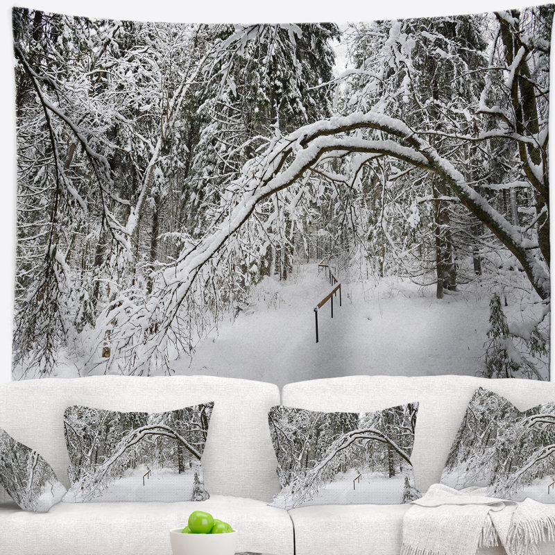 Tapisserie de forêt d'hiver brumeuse noir et blanc, H 50 po x l 60 po