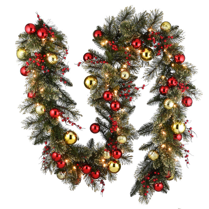 9 ft. Dakota Pine Garland with Clear Lights