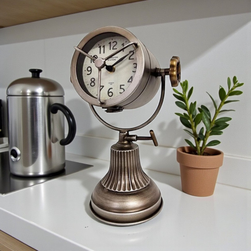 Numerical Metal Quartz Movement / Crystal Tabletop Clock Silver
