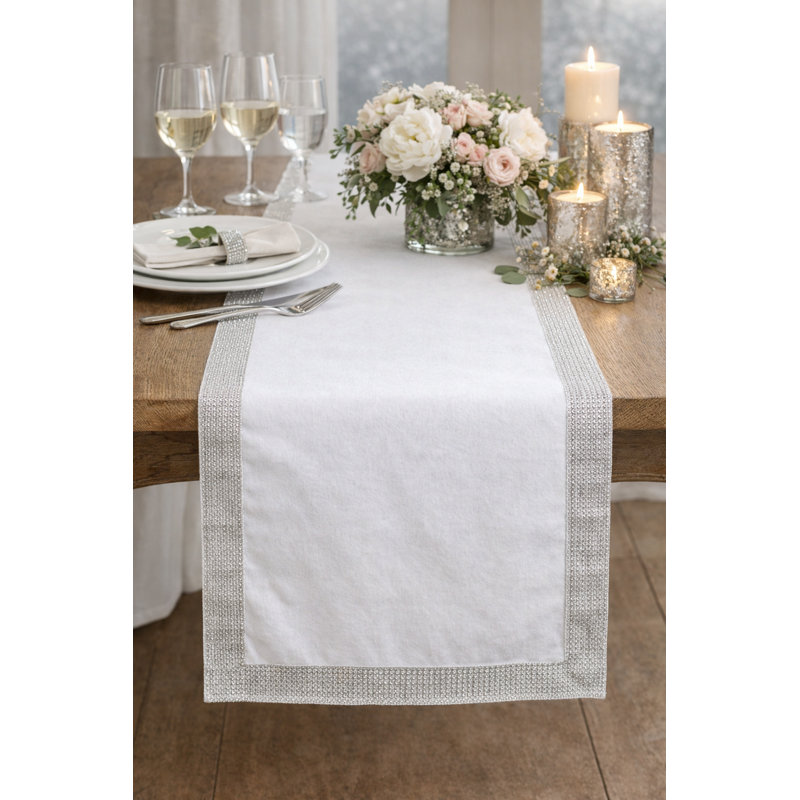 Chemin de table blanc élégant avec bordure cloutée 16 po x 108 po, L 108 po x l 16 po, Blanc