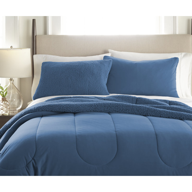 Ensemble d'édredon inversé en sherpa Micro Flannel®, Édredon pour grand lit + 2 taies décoratives, Bleu Smoky Mountain