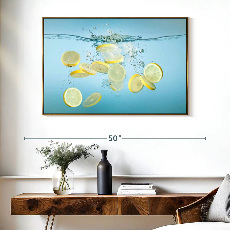 Tranches de citron dans l'eau, Cadre flottant doré, 40 po x 27 po