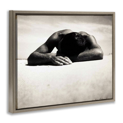 «Sunbaker Beach», photographie encadrée sur toile flottante par Graffi * Tee Studios