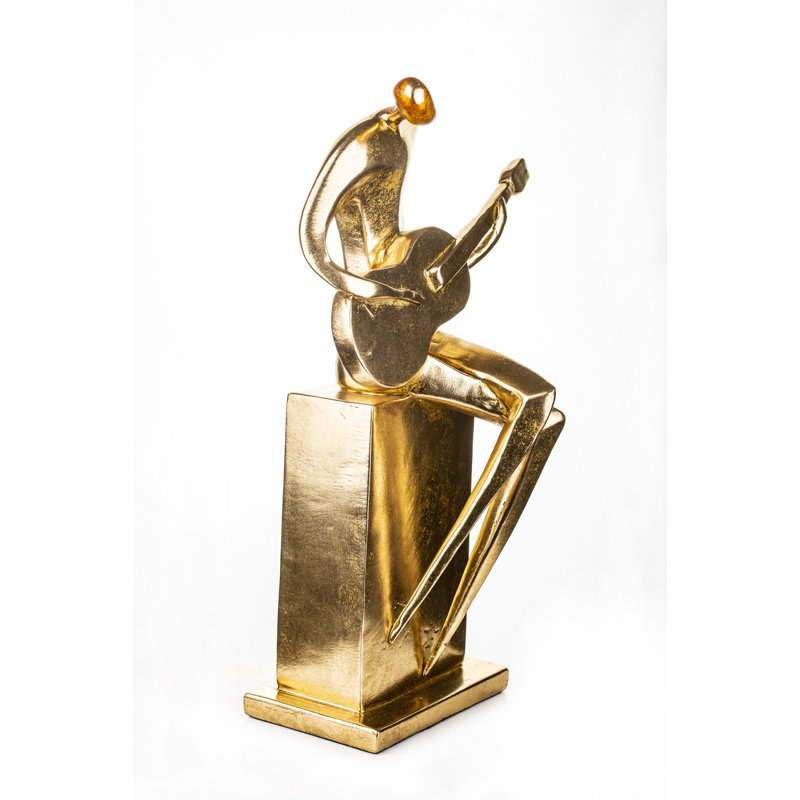 Auhert Figurines & Sculptures