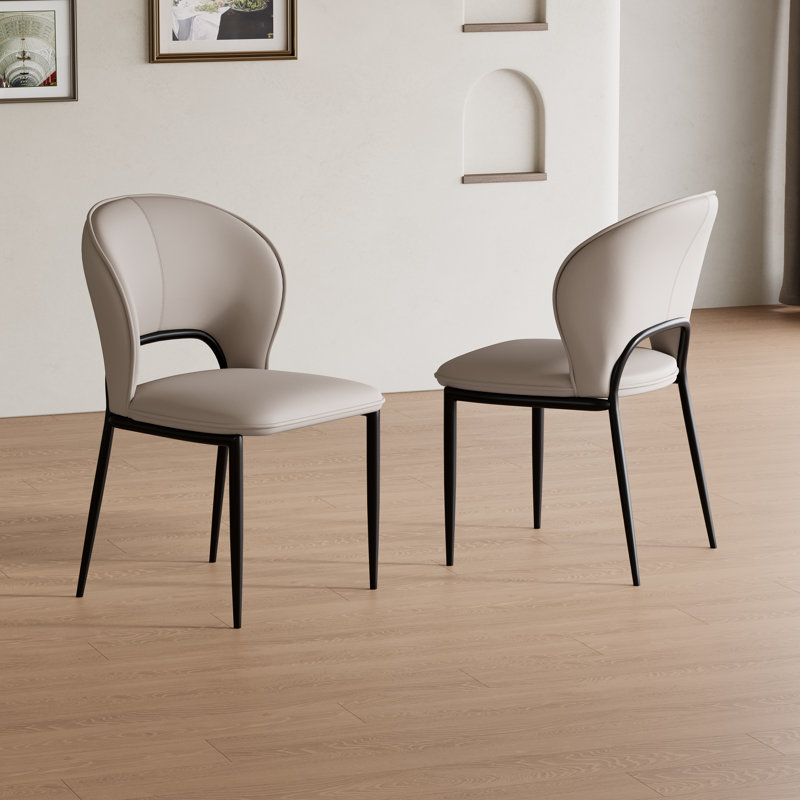 Chaises de salle à manger rembourrées modernes avec similicuir gris clair et pieds en métal noir (ensemble de 2), Gris, 2