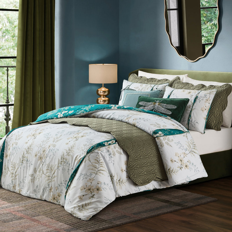 Interlude Comforter Set, King Comforter + 3 Additional Pieces