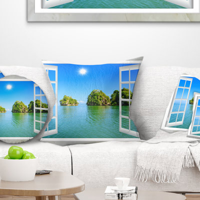 «Open Window to Ocean Islets - Coussin imprimé paysage»