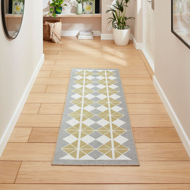 Victoria Machine Woven Area Rug, Runner 2' x 7'6"
