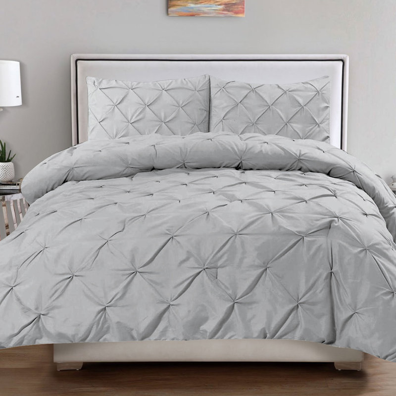 King White Microfiber Pintuck Duvet Cover Set