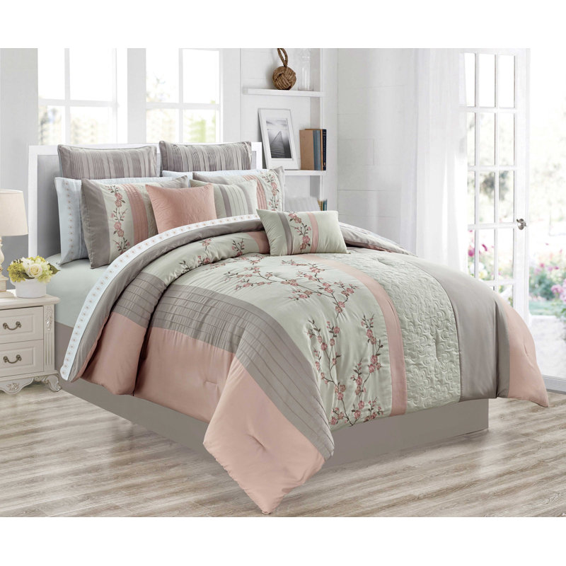 Polyester Floral Comforter, Full Comforter + 6 Additional Pieces